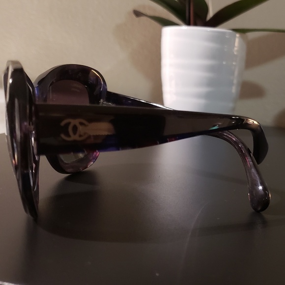Chanel sunglasses - Picture 2 of 2